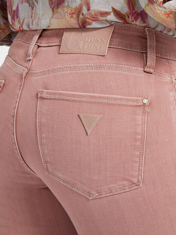 Pink jeans with triangular logo patch - 3