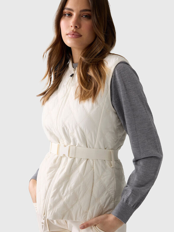 Quilted vest with a belt - 4
