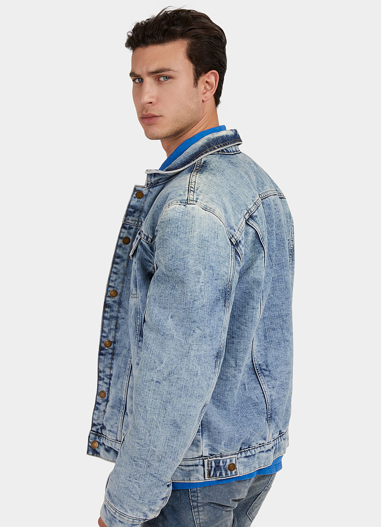 Reversible denim jacket with logo patch brand GUESS — Globalbrandsstore