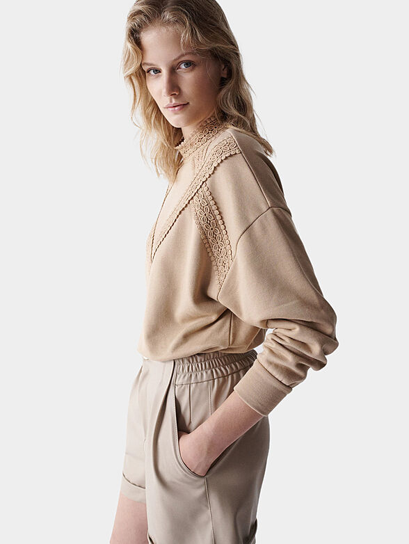 Beige sweater with lace accents - 5