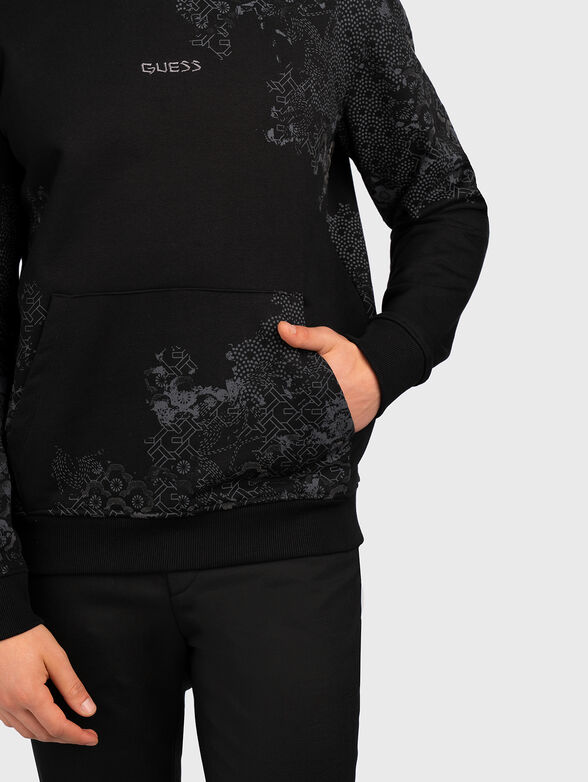 Black sweatshirt with print and logo embroidery - 4