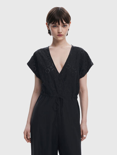 Cut-out jumpsuit with V-neck - 3