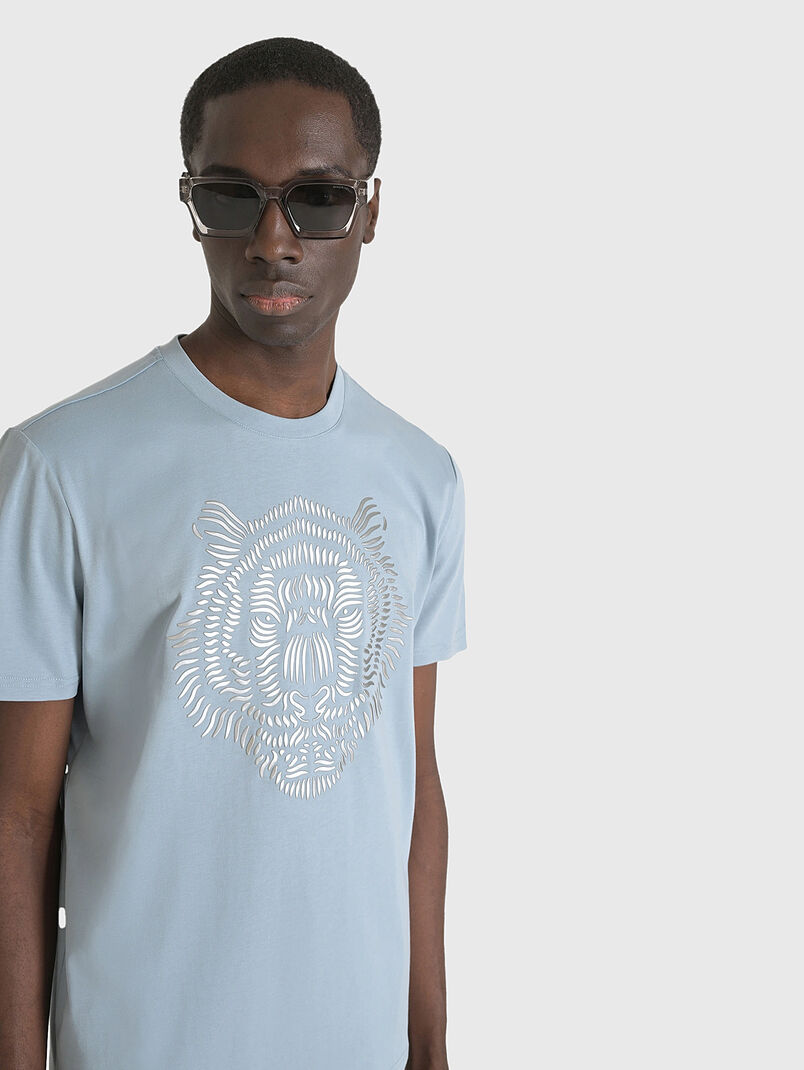 Black T-shirt with embossed print  - 3