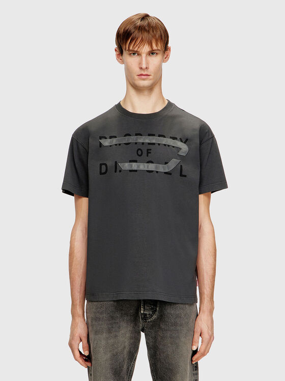 Памучна тениска T-NORM-V11 с контрастно лого - 1