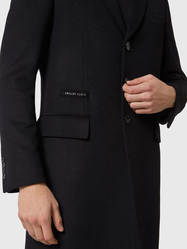 Black coat with notched lapel - 5