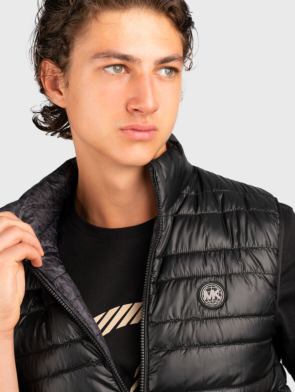 Reversible vest in black - 6