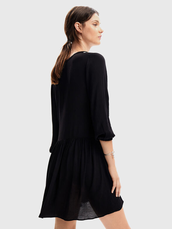 Dress with embroidered elements - 2