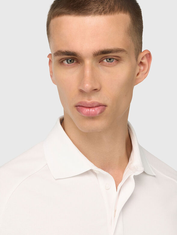 White polo shirt made of cotton blend  - 4