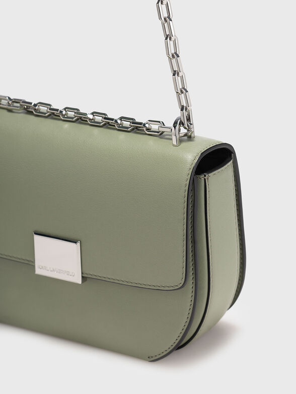 Crossbody bag with chain handle - 5