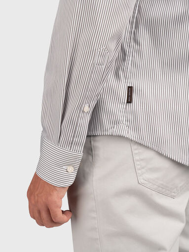 Shirt with striped print - 4