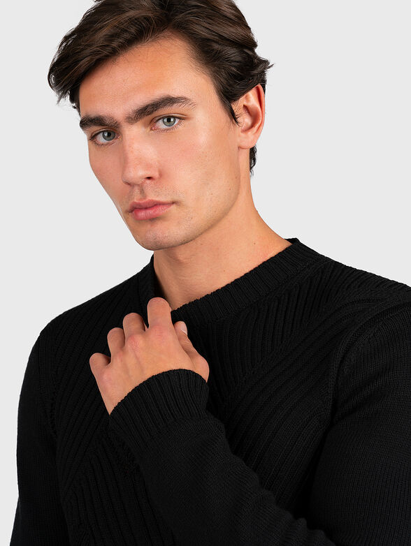 Wool sweater with accent zipper - 4