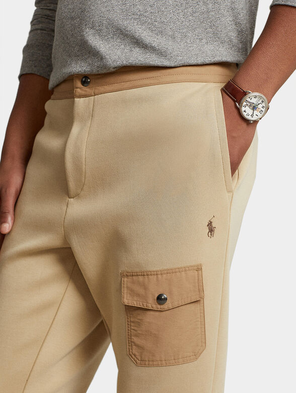 Sports pants with accent pocket - 3