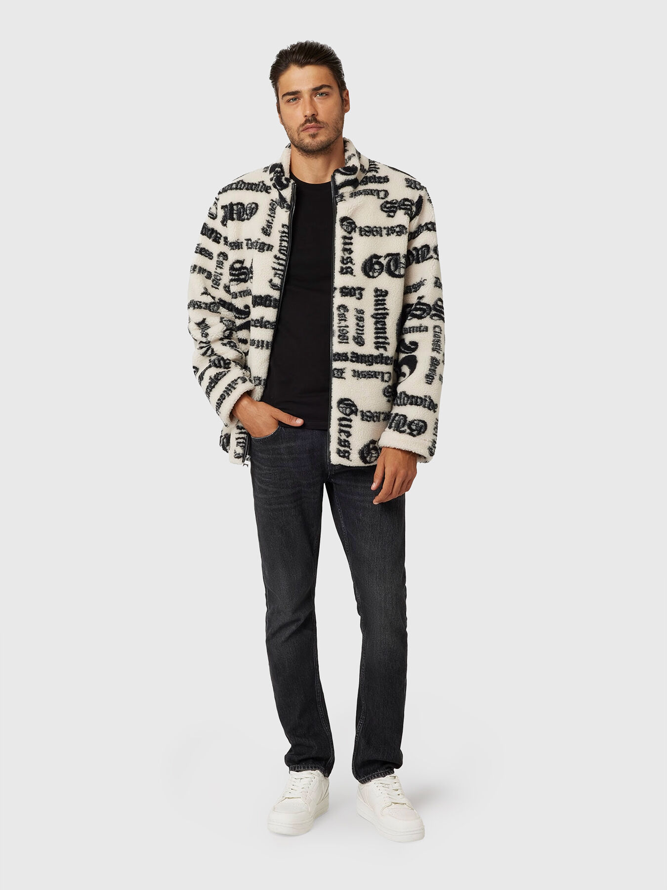 Sherpa jacquard jacket brand GUESS — Globalbrandsstore.com/en