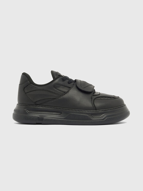 Sneakers with accent details - 1