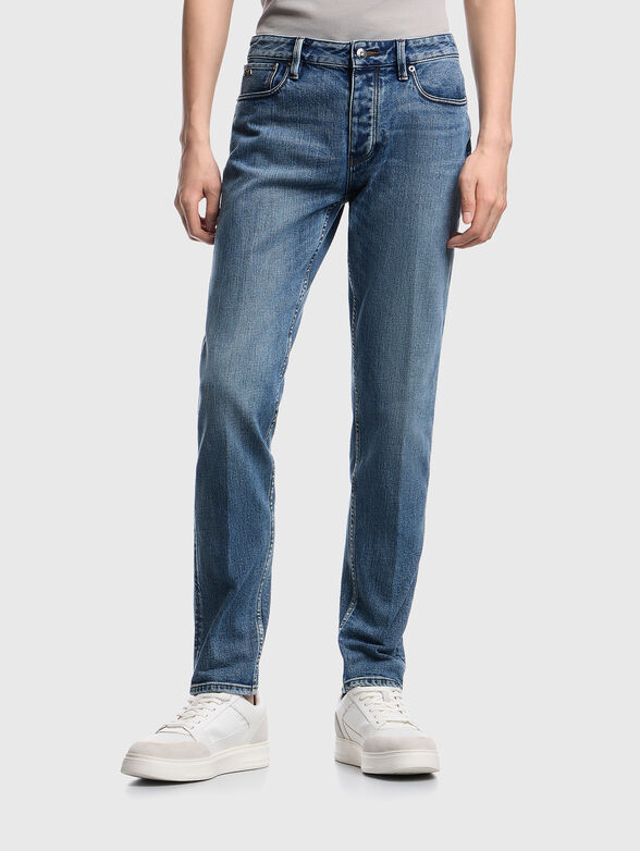 Slim-fit jeans with a logo detail - 1