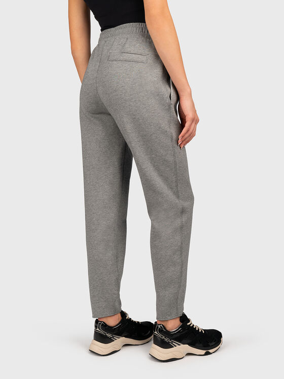 Спортен панталон EBRANDI в сиво - 2