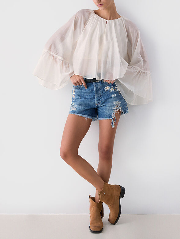 Short denim shorts with embroidery and studs - 4