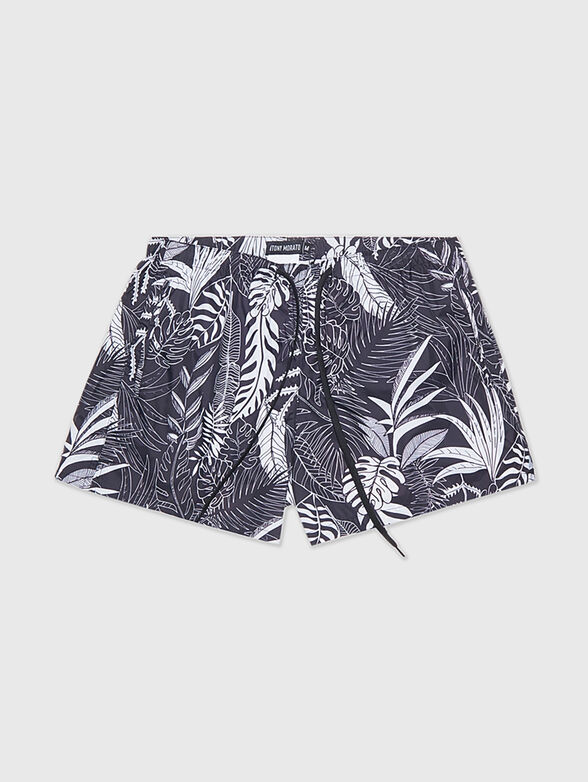 Beach shorts with floral accent - 3
