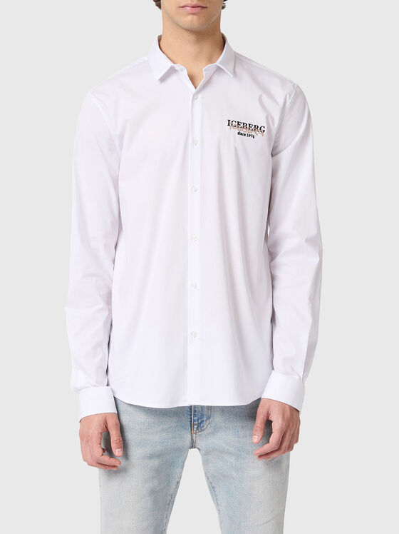 Бяла риза от памучен бленд с лого детайл - 1