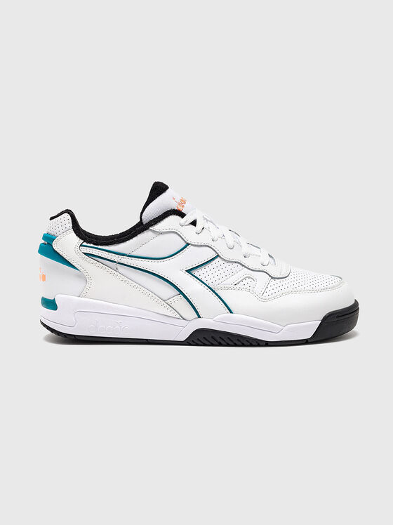 Бели спортни обувки WINNER с контрастни елементи - 1