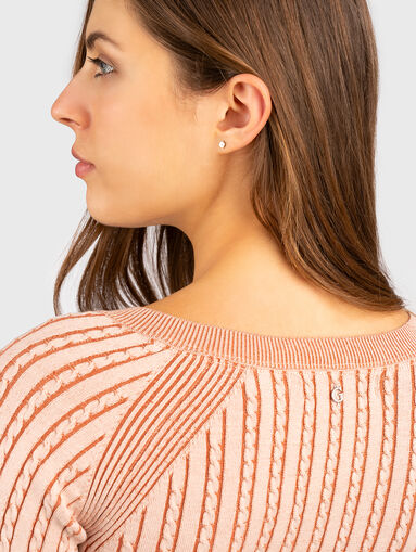 Knitted V-neck sweater - 4