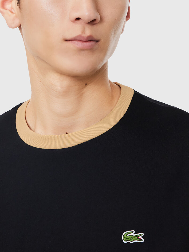 Black T-shirt with embroidered logo  - 3
