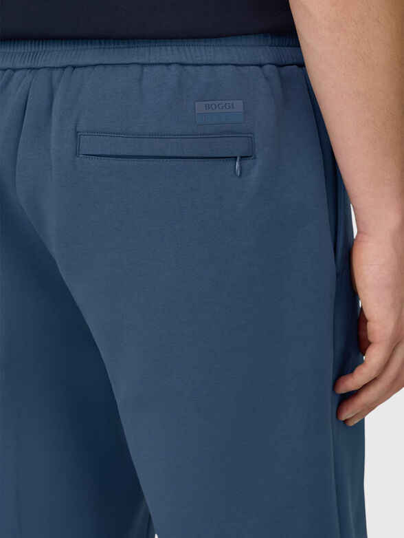 Shorts with a drawstring waist - 3
