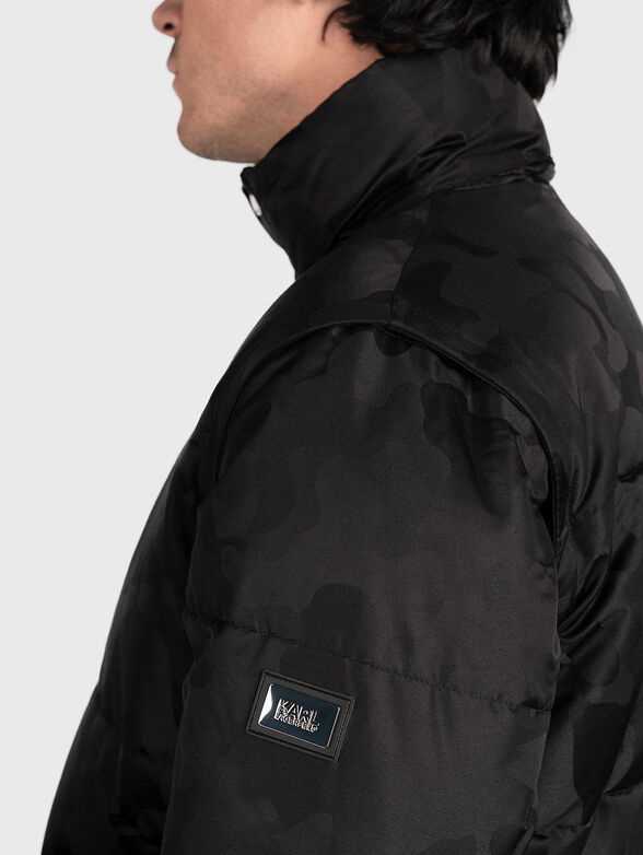 Padded jacket with detachable sleeves - 4