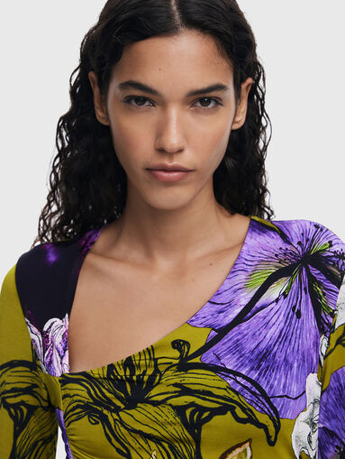 Midi dress with long sleeves - 5