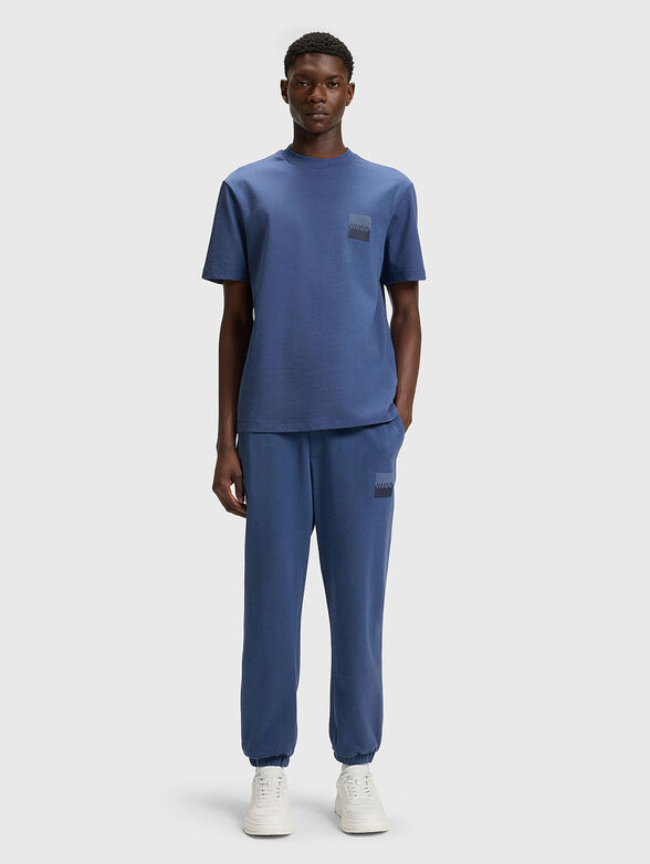 Cotton sports trousers with a logo print - 3