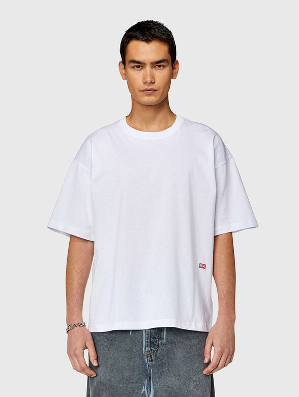 T-BOXT logo-print T-shirt in black  - 1