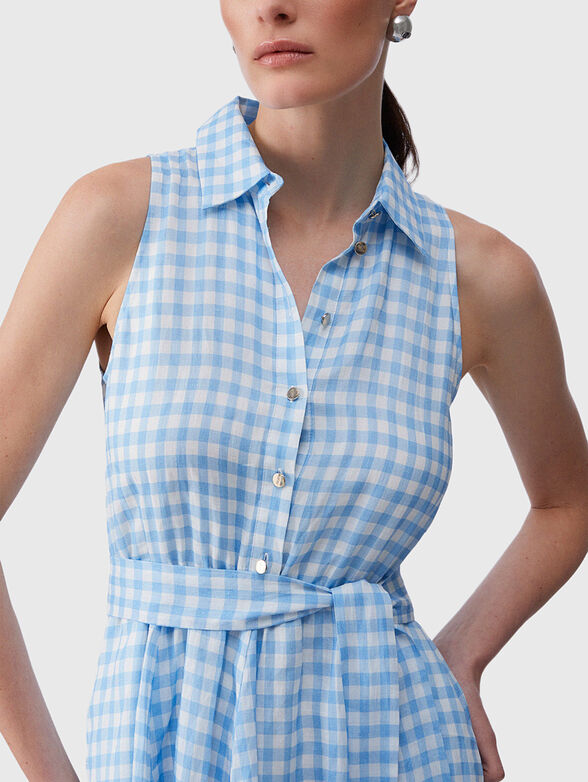 Checkered dress with collar - 3