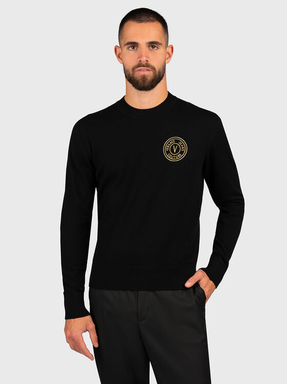 Черен пуловер с лого акцент  - 1
