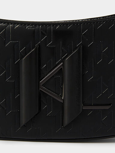 K/SADDLE black hobo bag with monogram embossed - 5