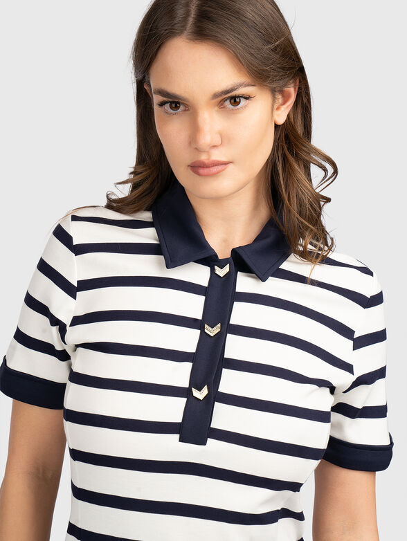 Mini dress with accent collar - 3