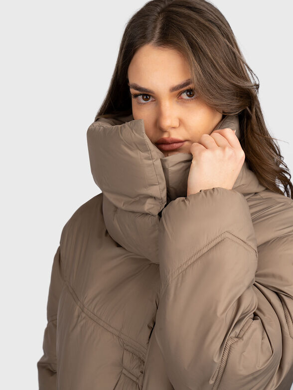 Padded jacket with pockets and wide collar - 4