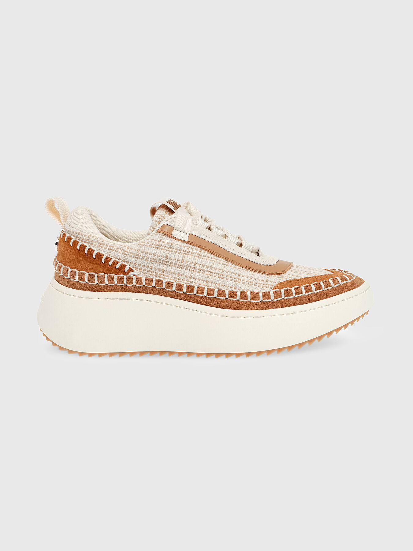 DOUBLETAKE sneaker in beige on platform brand STEVE MADDEN