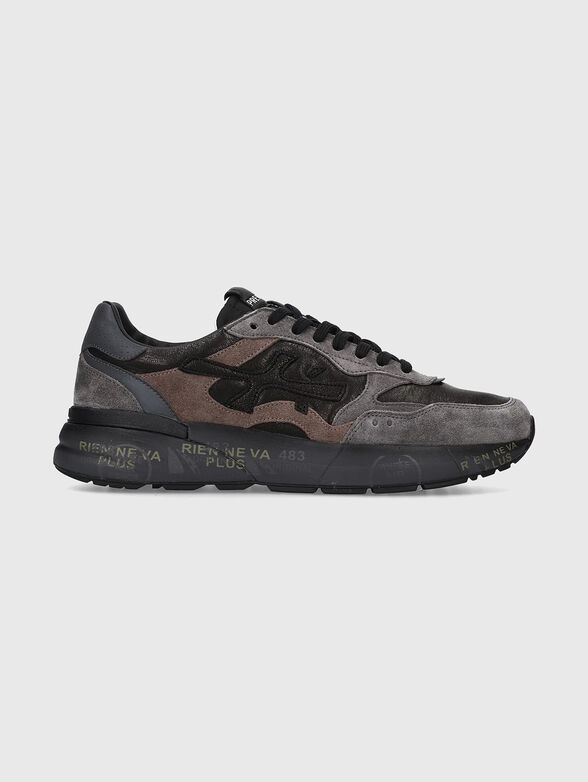 Sneakers with a logo detail - 1