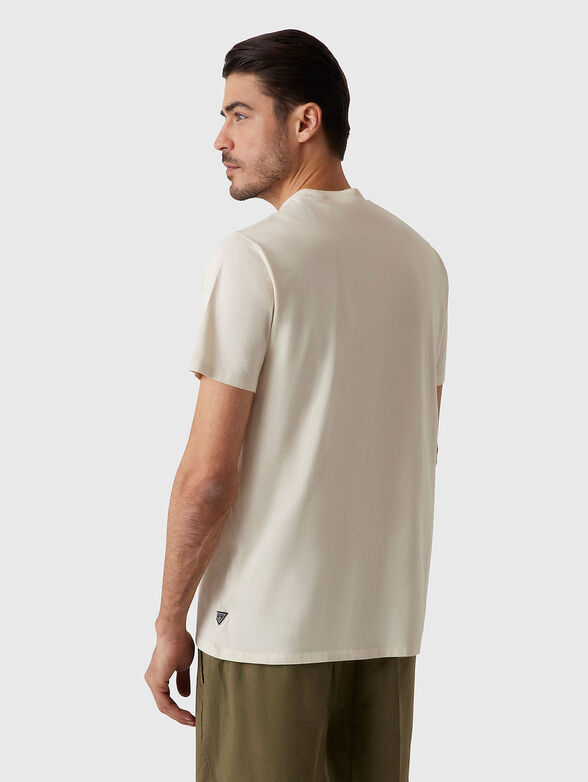 T-shirt with contrast print - 2