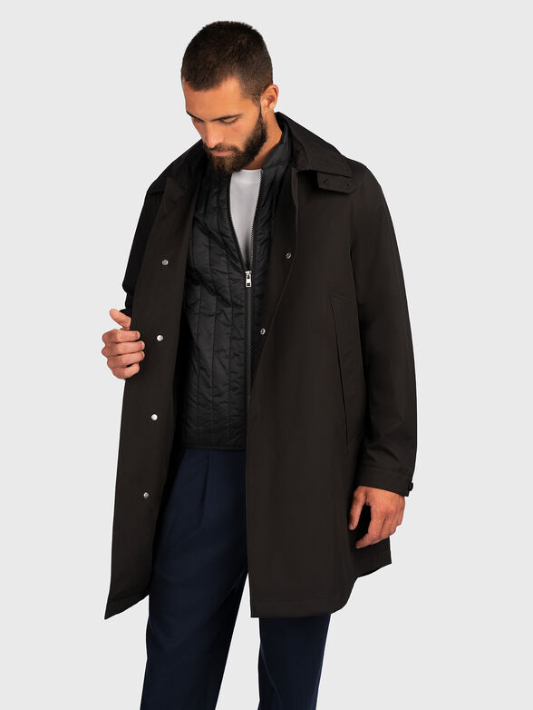 Trenchcoat with removable vest - 4
