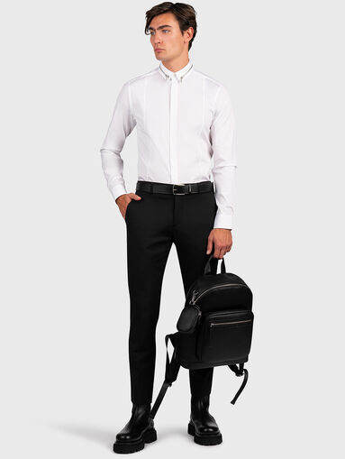 Shirt with zipper on the collar - 5