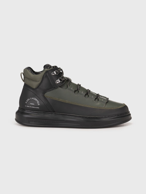 Sports shoes with accent logo - 1