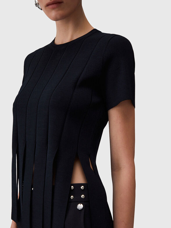 Short-sleeved sweater with cut-out details - 4