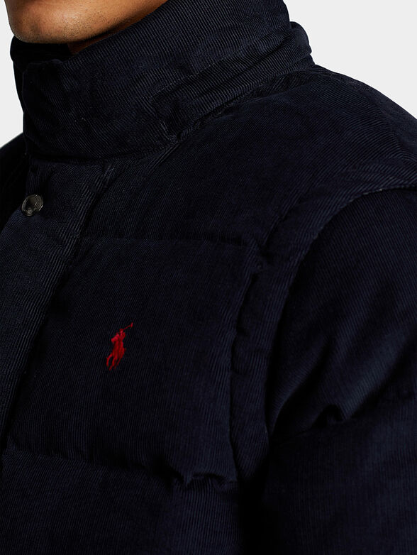 Padded jacket with detachable sleeves - 5