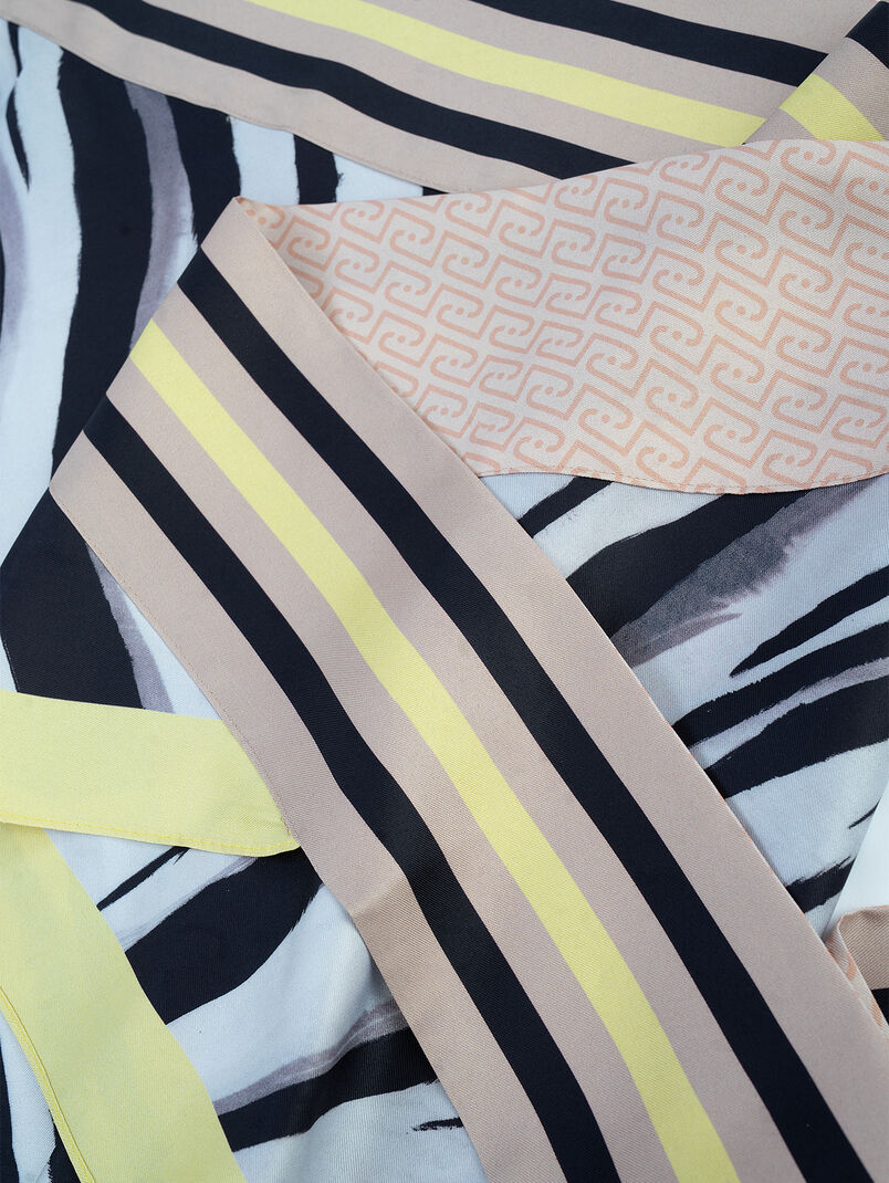 Scarf with animal print - 3