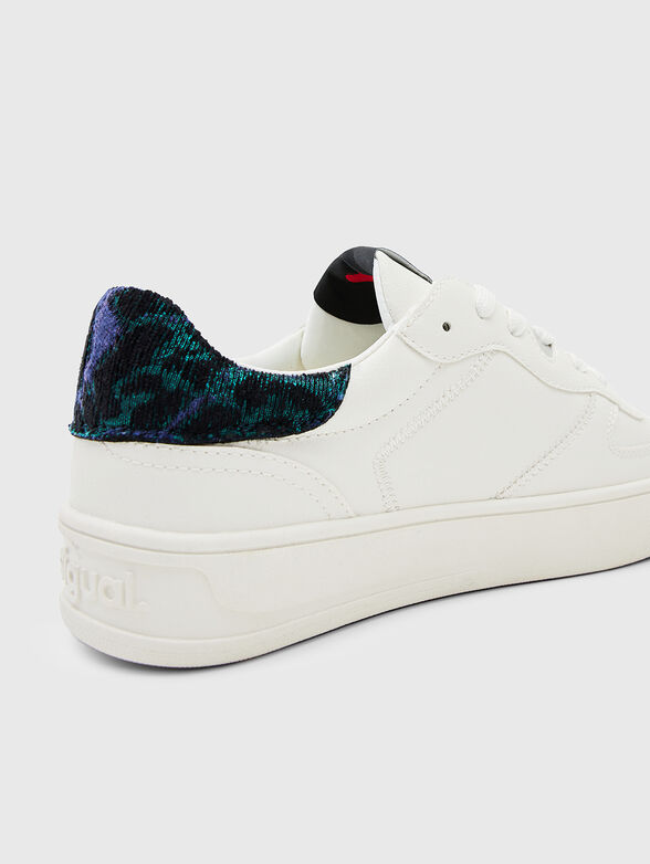 Sneakers with appliqué studs - 3