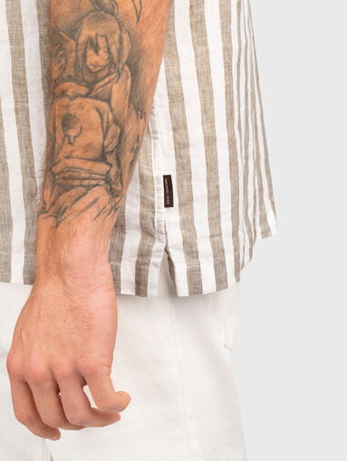 Linen shirt with short sleeves - 4