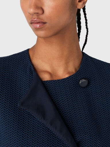 Slim blazer with oval neckline - 4