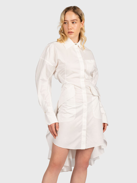 Бяла рокля тип риза с акцентен гръб - 1