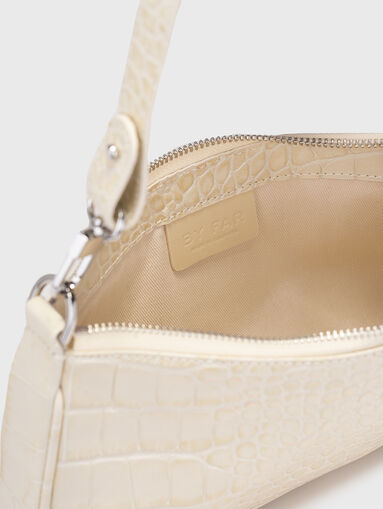 Leather bag with croc effect in brown colour - 5